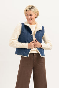 Teddy Gilet CR0321 417 Mid Blue