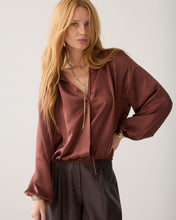 Afbeelding in Gallery-weergave laden, TopSilkycasual2s3552-12493000757-Toffee__2
