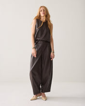 Afbeelding in Gallery-weergave laden, TopSoftfauxleather2s3557-12526000754-Darkchocolate__2
