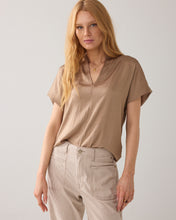 Afbeelding in Gallery-weergave laden, TopshortsleevesSilkytouch2s3324-11817000703-Khaki__1
