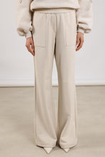 Afbeelding in Gallery-weergave laden, Trix Pants Suedine NKF09036 17 Off White
