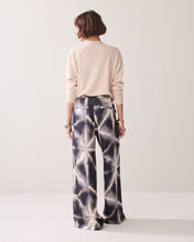 Afbeelding in Gallery-weergave laden, TrousersTiedyeviscose4s3002-12459000413-BlueNoir__3
