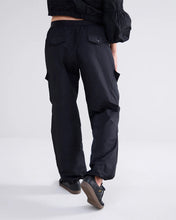 Afbeelding in Gallery-weergave laden, Trousers taft 4s2685-12075 000990 - Black
