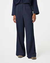 Afbeelding in Gallery-weergave laden, Willow Pants 252P190 412 Night Blue
