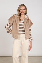 Afbeelding in Gallery-weergave laden, XandraGiletNKF080339Sand__1
