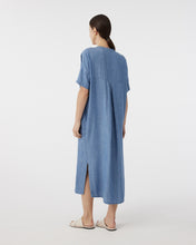 Afbeelding in Gallery-weergave laden, Yara Dress 251P128 400 Blue
