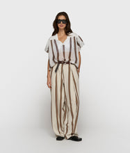 Afbeelding in Gallery-weergave laden, a-linetopstripes20-403-62021002Ecru__2
