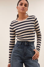 Afbeelding in Gallery-weergave laden, basic ls big stripe top 25511019 018 chalk
