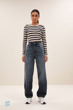 Afbeelding in Gallery-weergave laden, basic ls big stripe top 25511019 018 chalk
