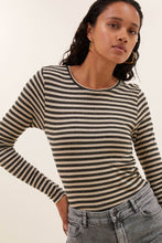 Afbeelding in Gallery-weergave laden, basic ls stripe top 101008 018 chalk
