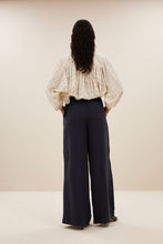 Afbeelding in Gallery-weergave laden, becky dali blouse 25112054 715 dali blue
