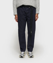Afbeelding in Gallery-weergave laden, belted pants 20-046-5203 1311 dark navy

