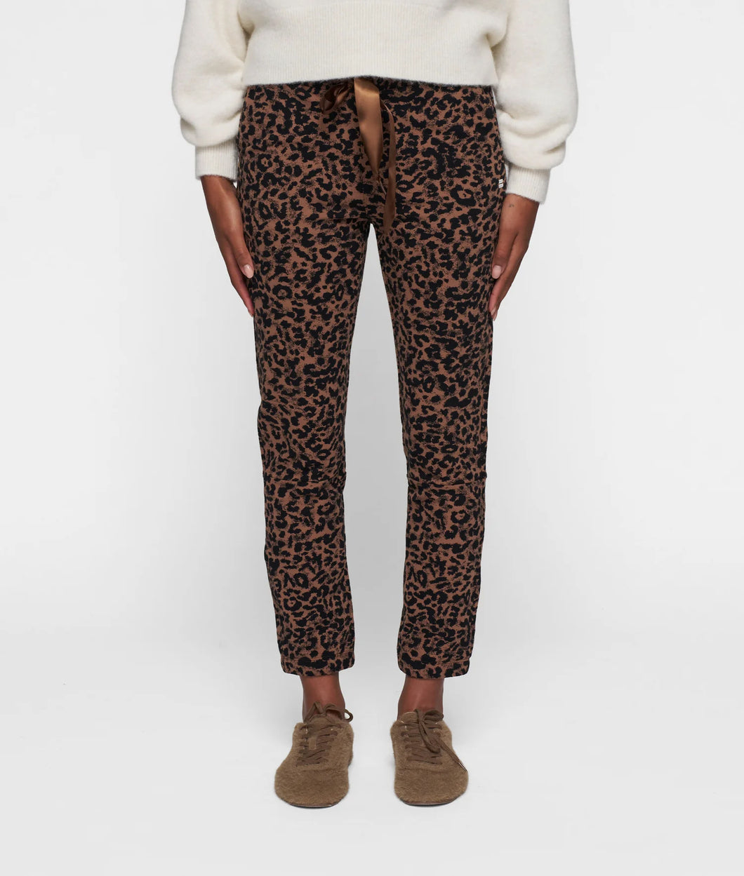 cropped jogger leopard 20-009-5201 1297 dark fudge