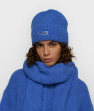 Afbeelding in Gallery-weergave laden, hairybeanie20-924-62031341ultramarine__1
