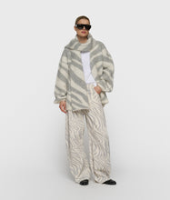 Afbeelding in Gallery-weergave laden, knitcardiganzebra20-653-62031002Ecru__2
