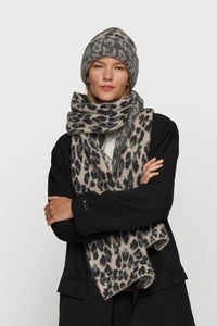 knit scarf leopard 20-903-5204 4000 soft white melee
