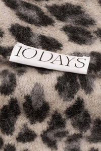 knit scarf leopard 20-903-5204 4000 soft white melee