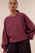 Afbeelding in Gallery-weergave laden, malynlogosweater264189031339burgundycrush__1
