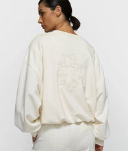 Afbeelding in Gallery-weergave laden, pleatedsweatercurly1020-820-62011324pearl__2
