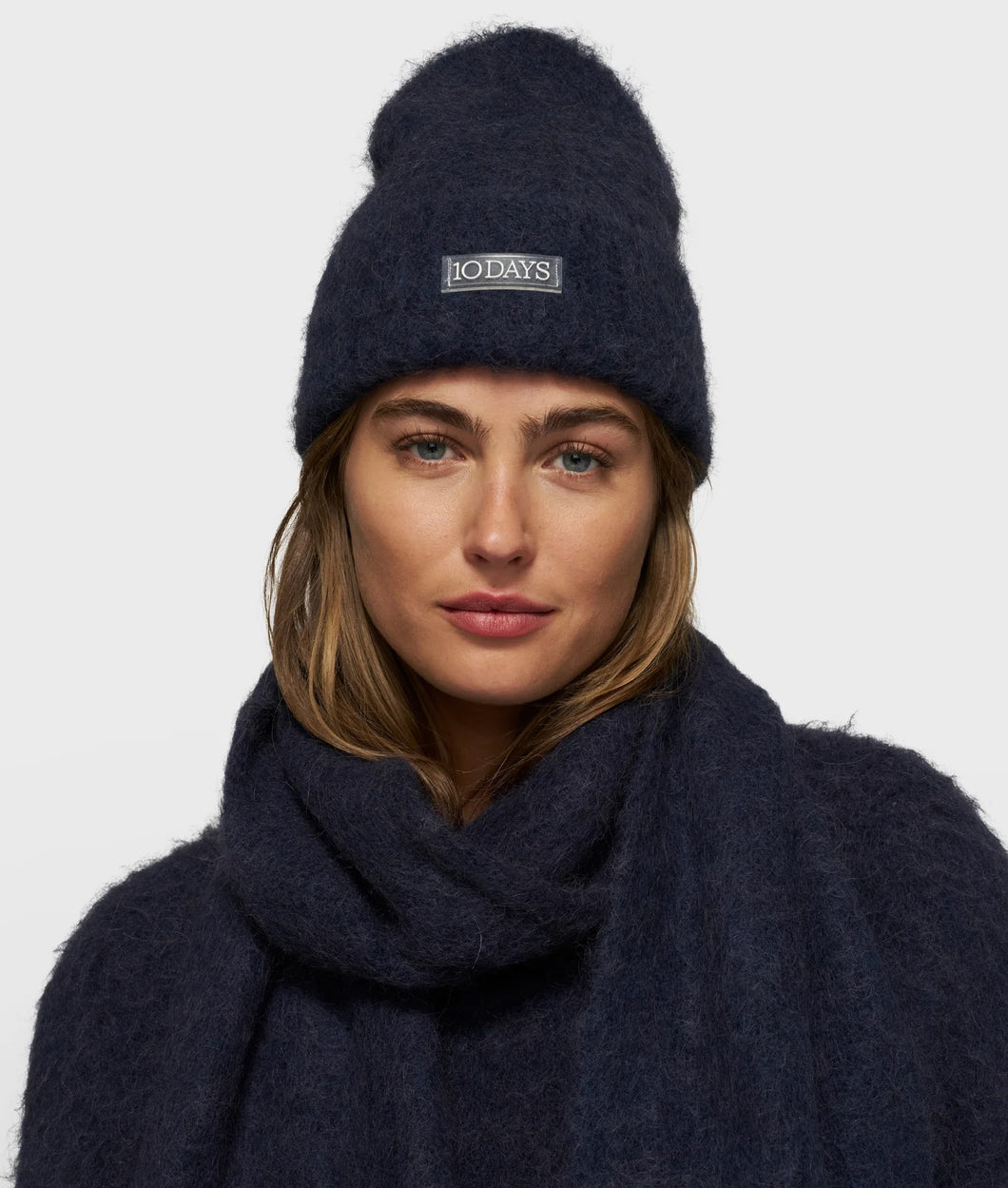 soft hairy knit beanie 20-924-5203 1311 dark navy