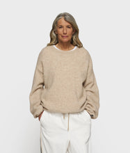 Afbeelding in Gallery-weergave laden, soft round neck sweater knit 20-605-5203 1130 earth
