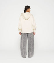 Afbeelding in Gallery-weergave laden, statement logo hoodie 20-805-4204 1287 light natural
