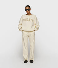 Afbeelding in Gallery-weergave laden, statementsweater20-806-62021325softvanilla__2
