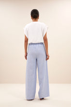 Afbeelding in Gallery-weergave laden, uma pinstripe pants 25118045 652 sky blue
